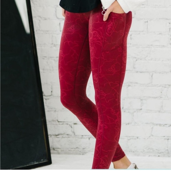 NWOT Zyia Active Rosa Maze Light n Tight Hi Rise Legging 28" - Picture 1 of 12